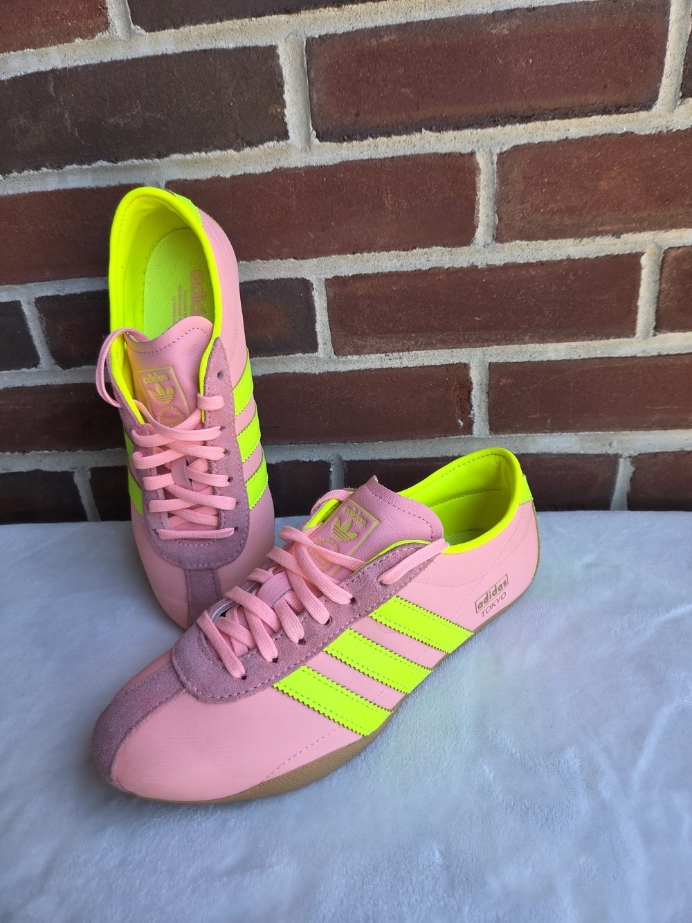 Adidas Tokyo Women’s Shoes Glow Pink Solar Yellow Gum US 8 UK 6.5 - Picture 14 of 14